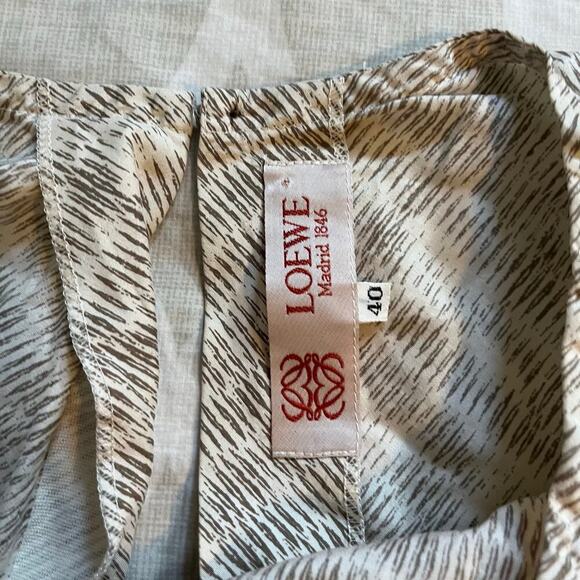 Loewe patterned silk top women’s size 8/40 keyhole button back - Picture 4 of 11